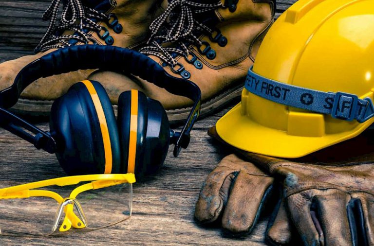استانداردهای PPE یا تجهیزات ایمنی | آتش مهاران نوین آریا