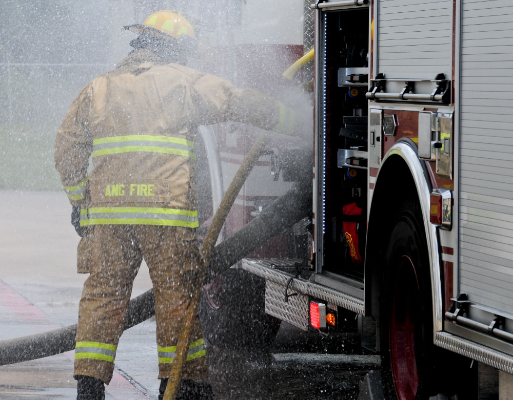 تامین نیروی متخصص ایمنی و آتش نشانی | آتش مهاران نوین آریا